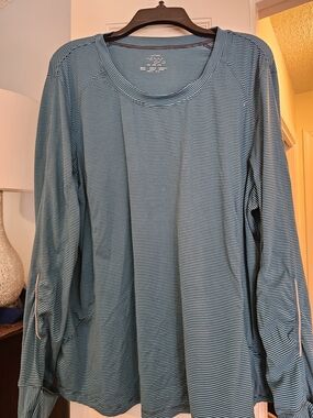4/$25 Women’s Light Blue Striped Long-Sleeve Tee